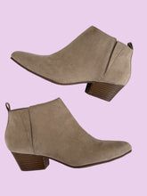 Old Navy - Size 7